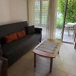 Laura *